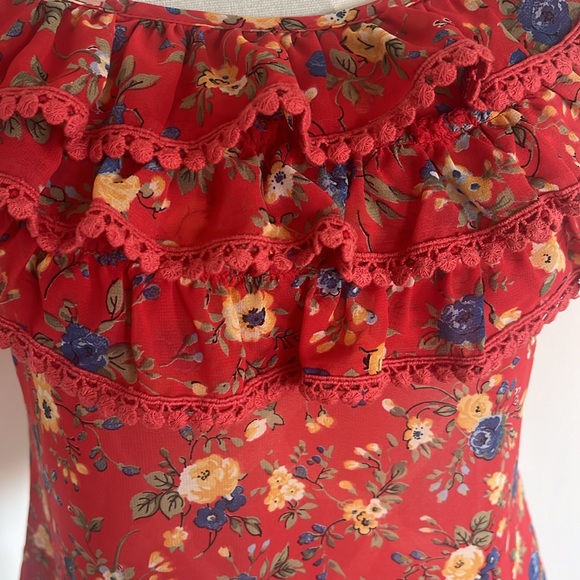 Floral M size red summer blouse - Picture 2 of 4